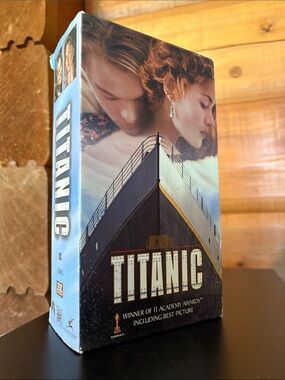 1998 Titanic VHS | Paramount Pictures